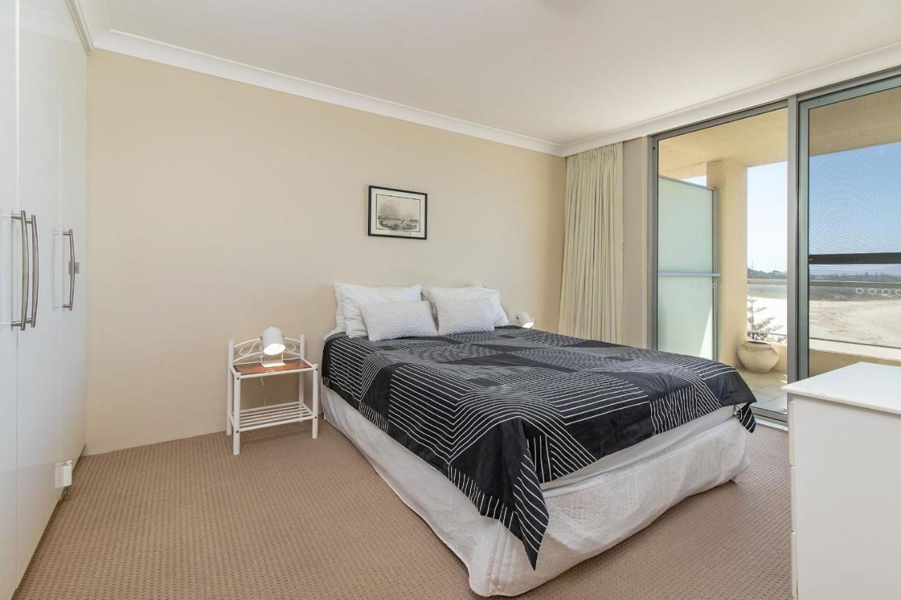 Beachpoint 402 - Linen Not Included Форстър Екстериор снимка